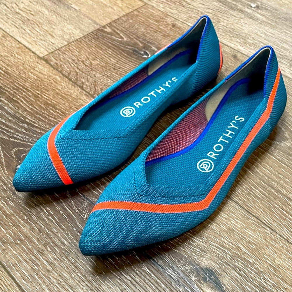 NWOT Rothy’s Teal Neon Stripe pointed 8.5 flats